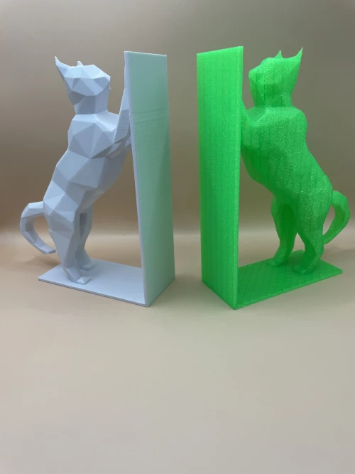 Serre-livres en forme de chat imprimé en 3D, design moderne et original.