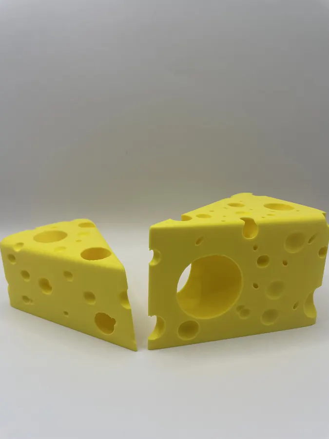 Bloc de fromage jaune imprimé en 3D servant de distributeur de cure-dents original.
