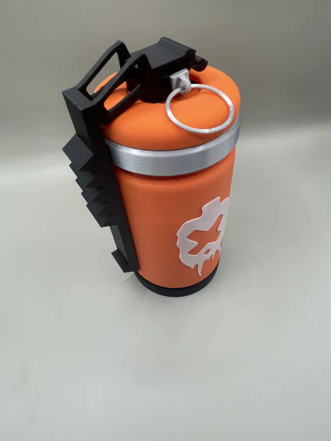 Mise en scène de Grenade de Raze