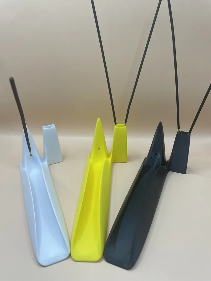Porte-encens moderne imprimé en 3D, design épuré, support pour bâtons d’encens.
