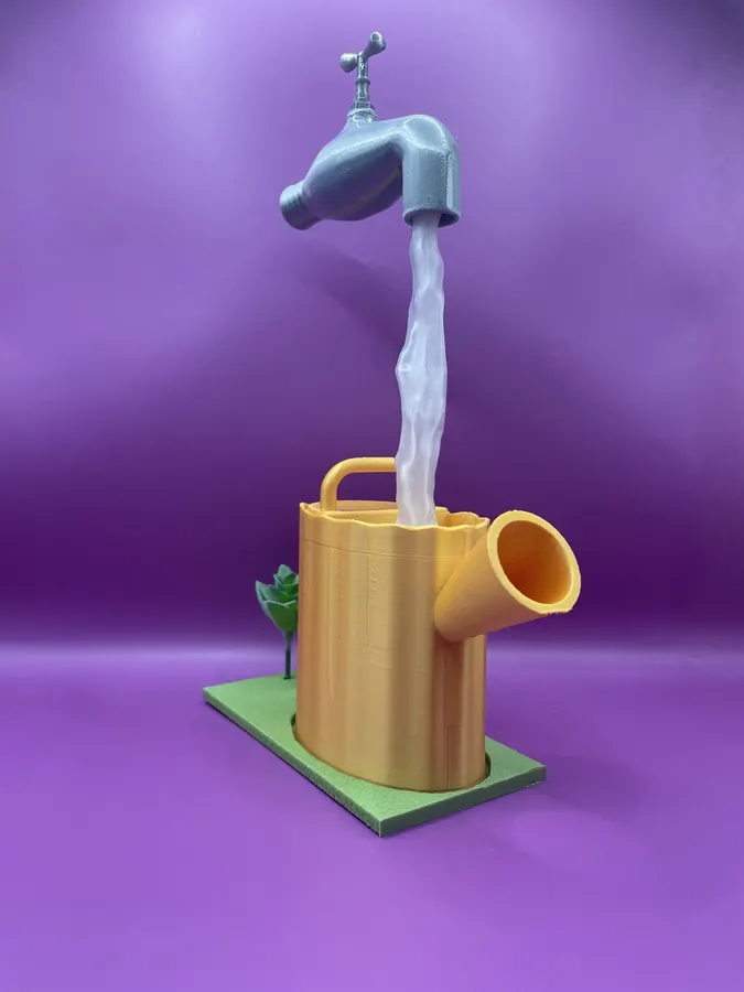Sculpture imprimée en 3D représentant un robinet flottant versant un jet d'eau figé.
